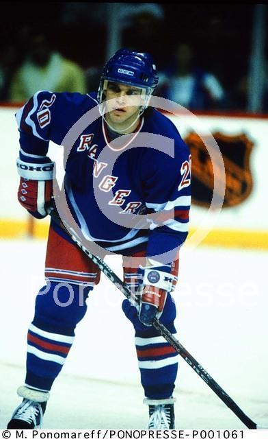 1061-Luc Robitaille-9-12-95